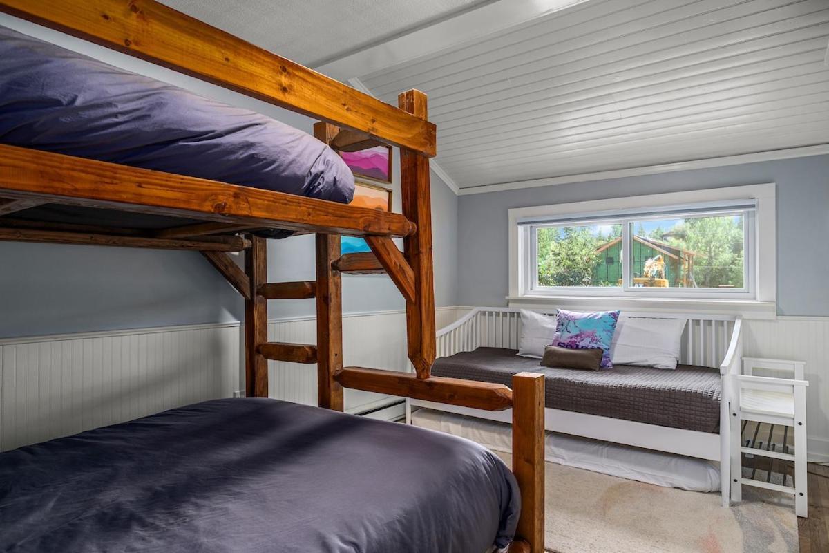 128 Spruce Street Holiday home Minersville